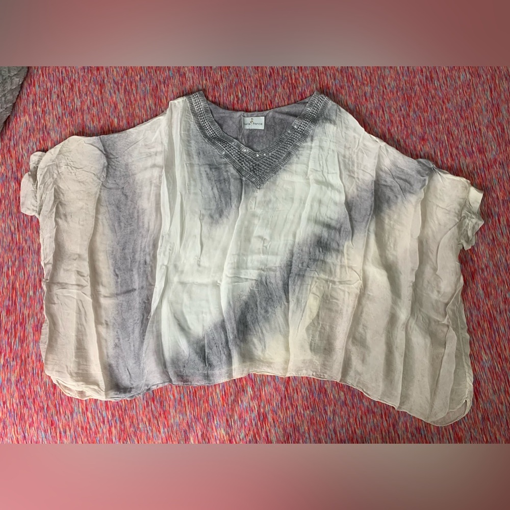 Elegant Gray and White Women's Top - Picture 9 of 15